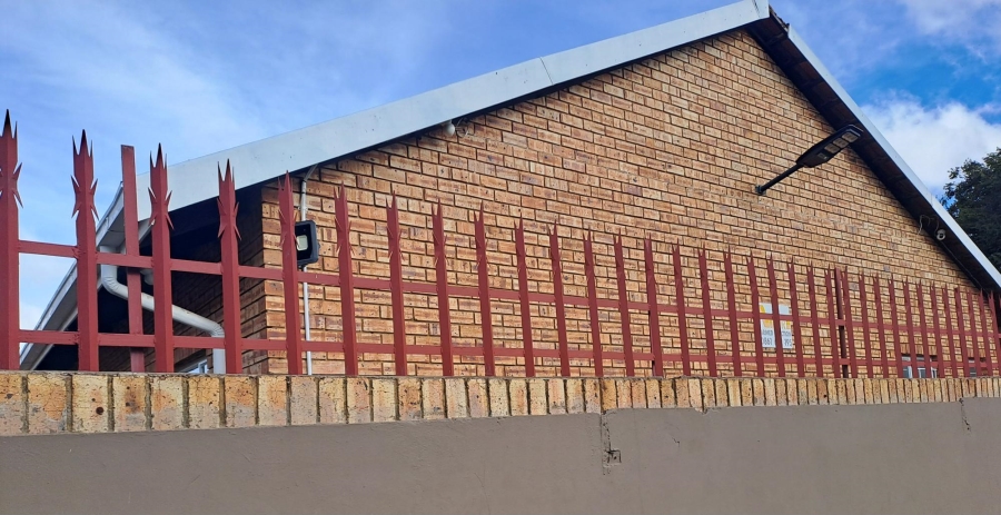 3 Bedroom Property for Sale in Helikonpark Gauteng
