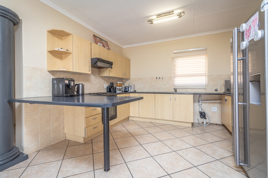 3 Bedroom Property for Sale in Rangeview Gauteng