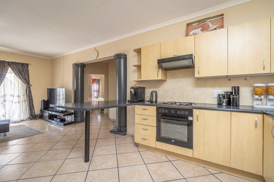 3 Bedroom Property for Sale in Rangeview Gauteng