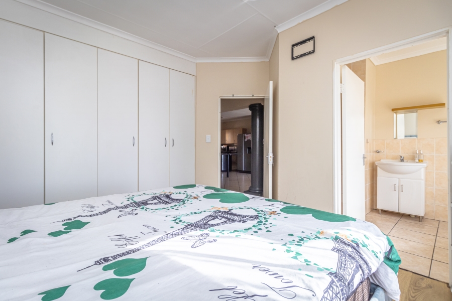 3 Bedroom Property for Sale in Rangeview Gauteng