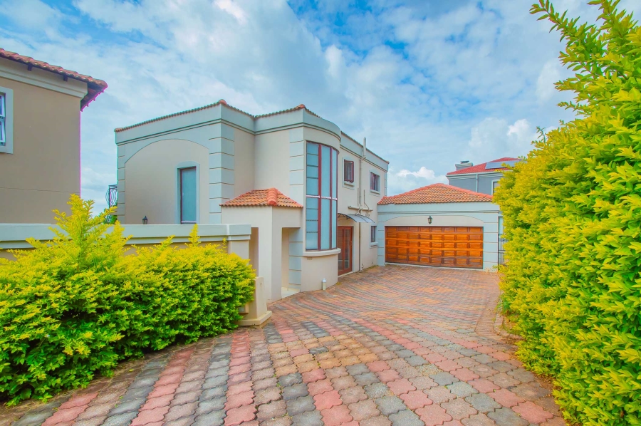 3 Bedroom Property for Sale in Allens Nek Gauteng