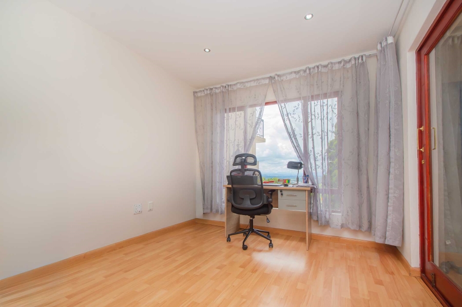 3 Bedroom Property for Sale in Allens Nek Gauteng