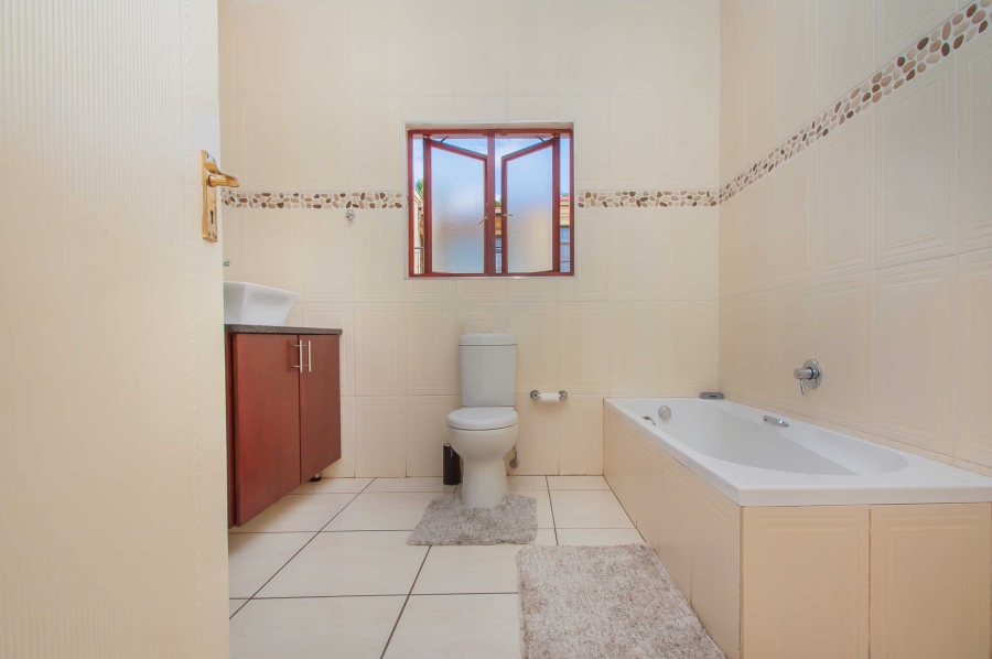 3 Bedroom Property for Sale in Allens Nek Gauteng