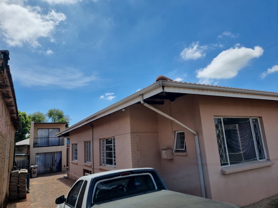 5 Bedroom Property for Sale in Roodepoort Central Gauteng