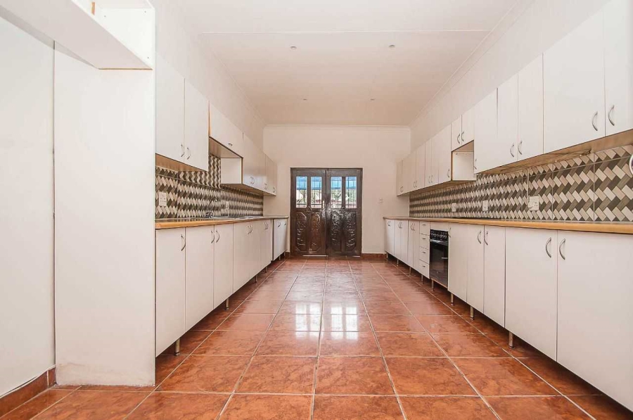 5 Bedroom Property for Sale in Roodepoort Central Gauteng