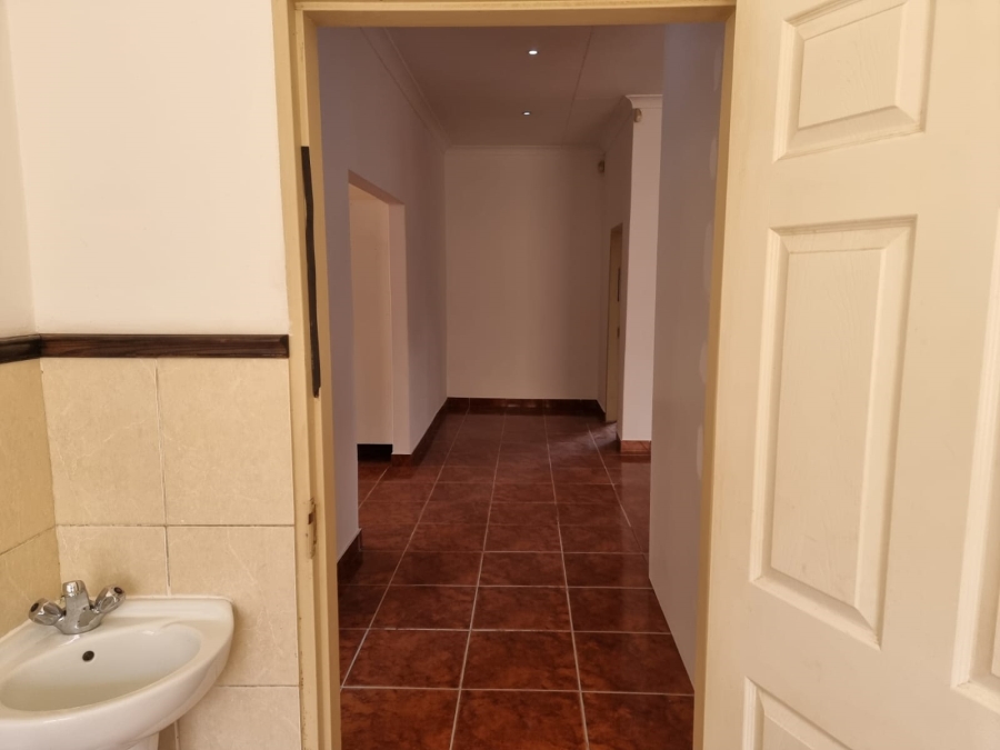 5 Bedroom Property for Sale in Roodepoort Central Gauteng