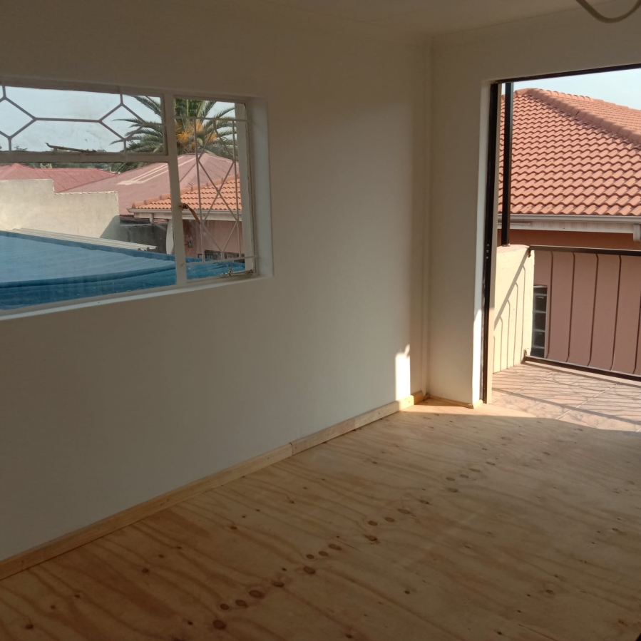 5 Bedroom Property for Sale in Roodepoort Central Gauteng