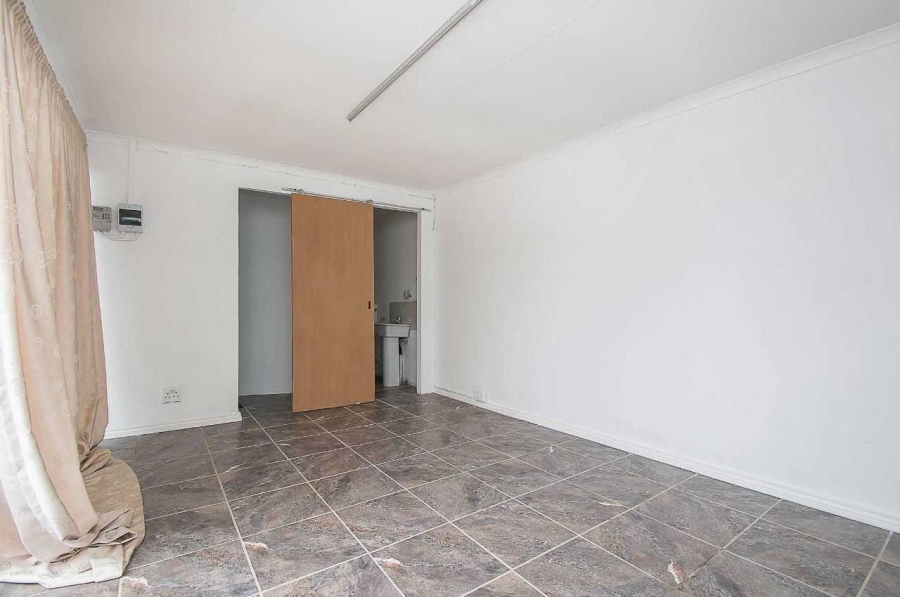 5 Bedroom Property for Sale in Roodepoort Central Gauteng