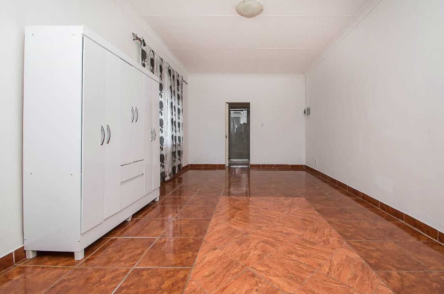 5 Bedroom Property for Sale in Roodepoort Central Gauteng