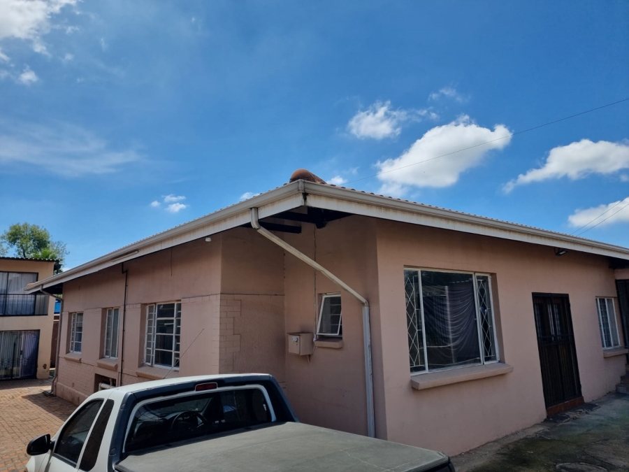 5 Bedroom Property for Sale in Roodepoort Central Gauteng