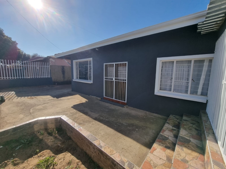 5 Bedroom Property for Sale in Roodepoort Central Gauteng