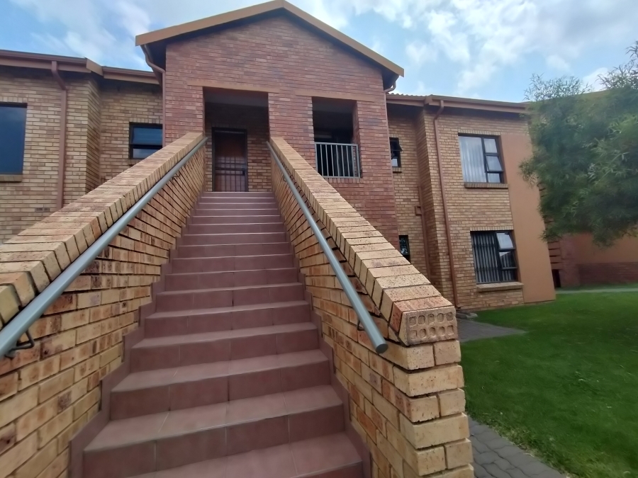 2 Bedroom Property for Sale in Bergbron Gauteng