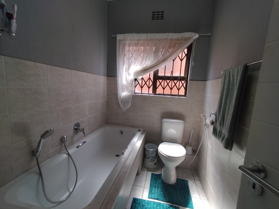 2 Bedroom Property for Sale in Bergbron Gauteng