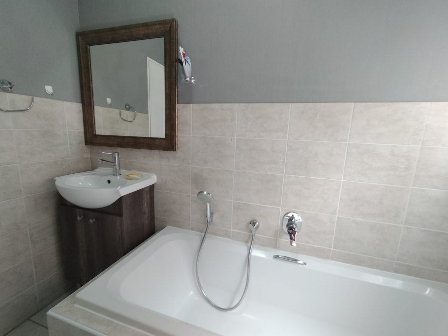 2 Bedroom Property for Sale in Bergbron Gauteng