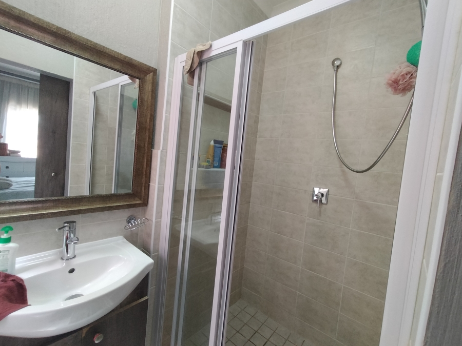 2 Bedroom Property for Sale in Bergbron Gauteng