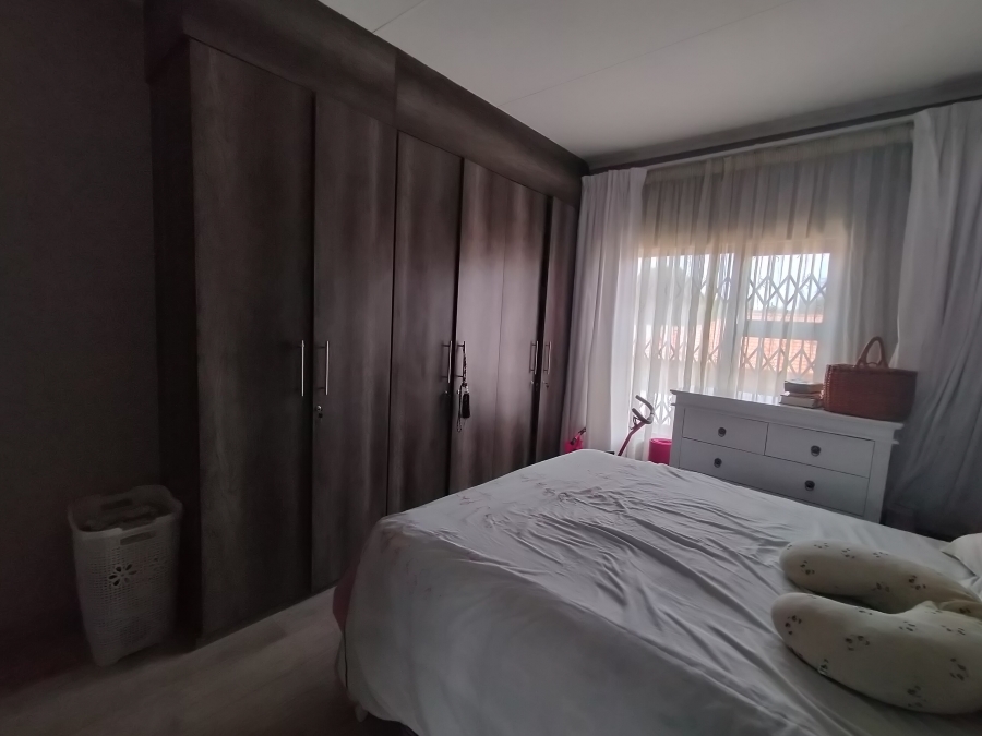 2 Bedroom Property for Sale in Bergbron Gauteng