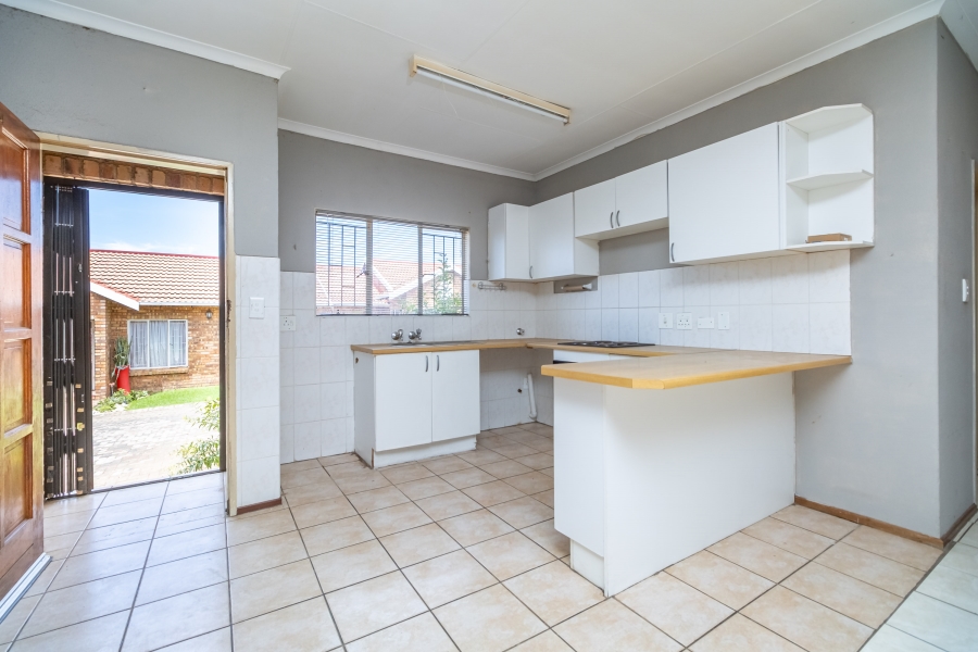 2 Bedroom Property for Sale in Princess A H Gauteng