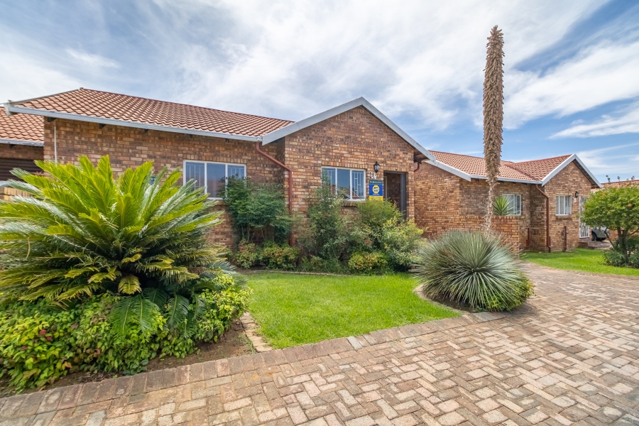 To Let 2 Bedroom Property for Rent in Groblerpark Gauteng