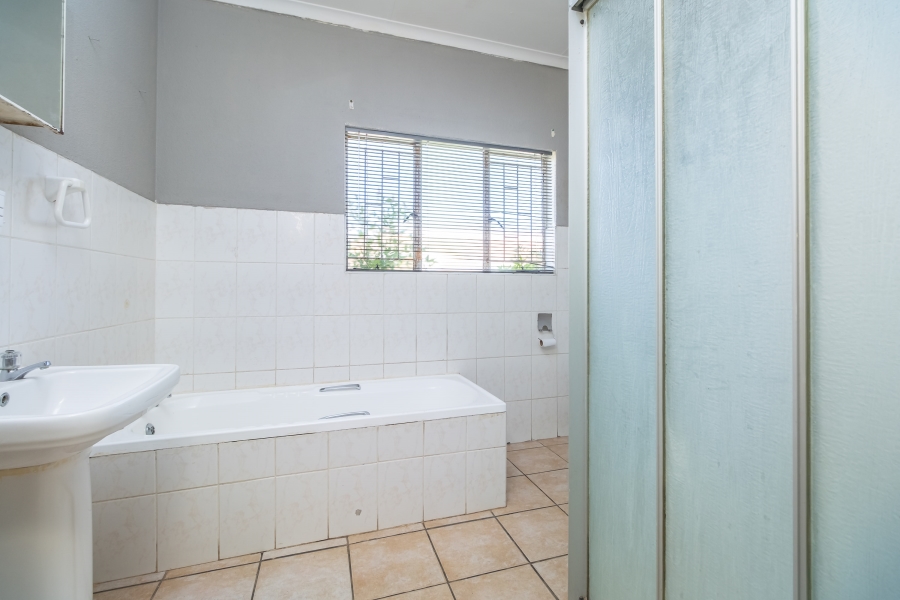 To Let 2 Bedroom Property for Rent in Groblerpark Gauteng