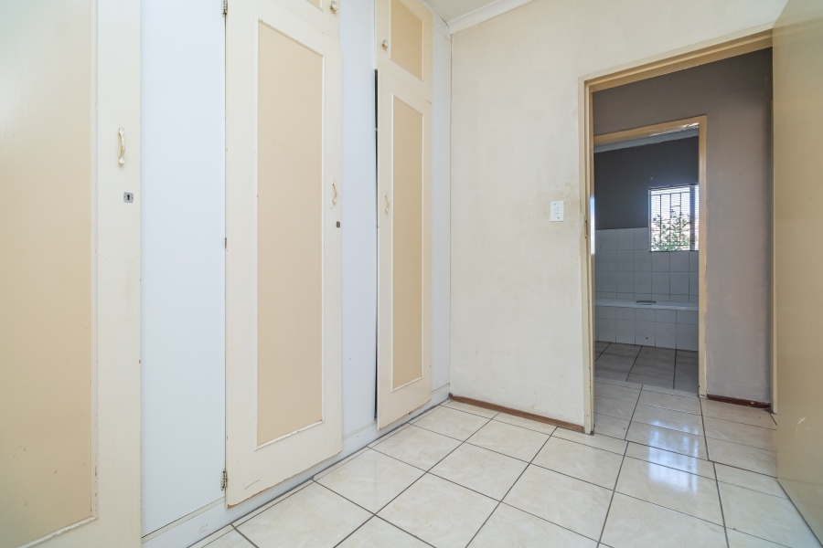 To Let 2 Bedroom Property for Rent in Groblerpark Gauteng