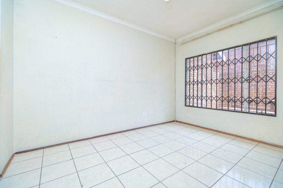 2 Bedroom Property for Sale in Groblerpark Gauteng