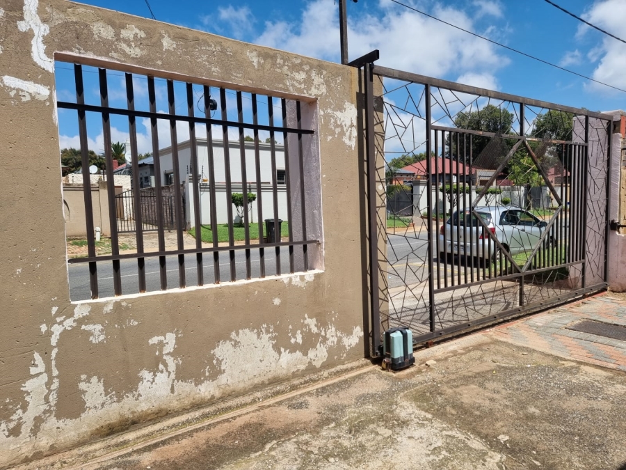To Let 2 Bedroom Property for Rent in Roodepoort Central Gauteng