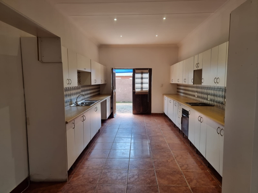 To Let 2 Bedroom Property for Rent in Roodepoort Central Gauteng