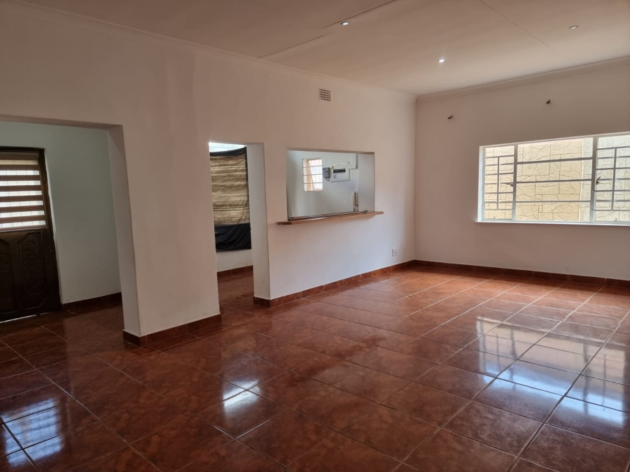 To Let 2 Bedroom Property for Rent in Roodepoort Central Gauteng