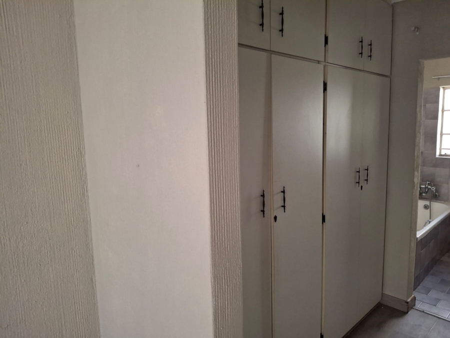 2 Bedroom Property for Sale in Greenhills Gauteng