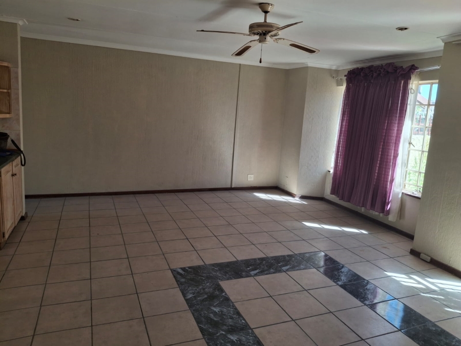 2 Bedroom Property for Sale in Greenhills Gauteng