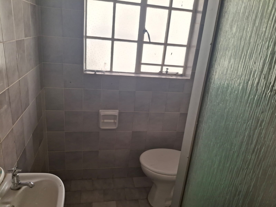 2 Bedroom Property for Sale in Greenhills Gauteng