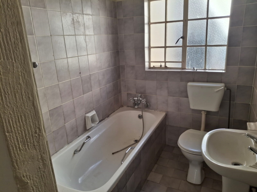 2 Bedroom Property for Sale in Greenhills Gauteng
