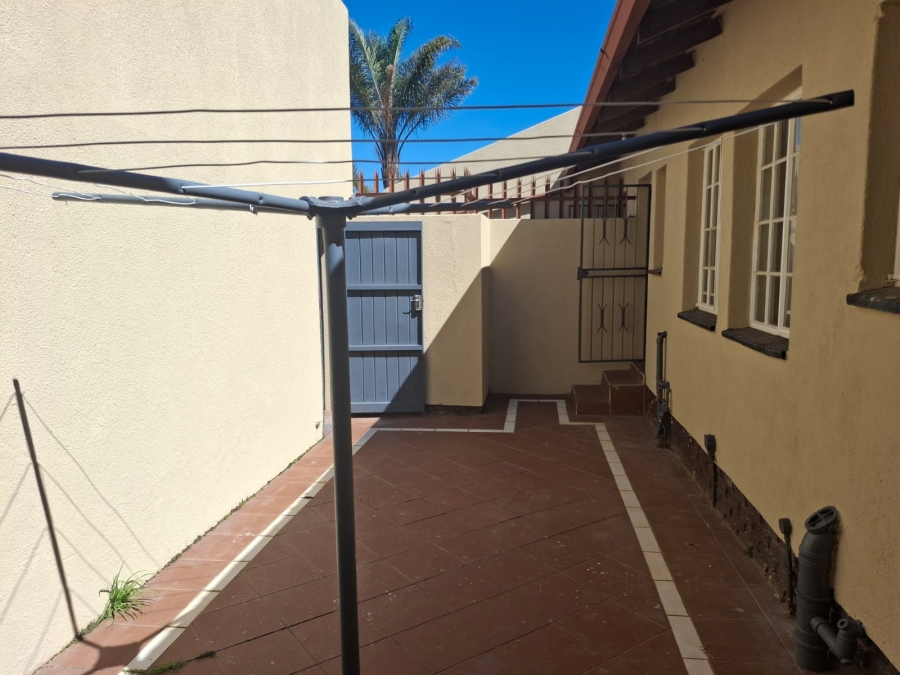 2 Bedroom Property for Sale in Greenhills Gauteng