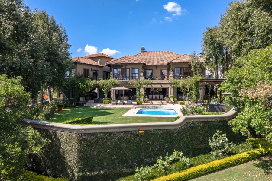 5 Bedroom Property for Sale in Waterkloof Ridge Gauteng