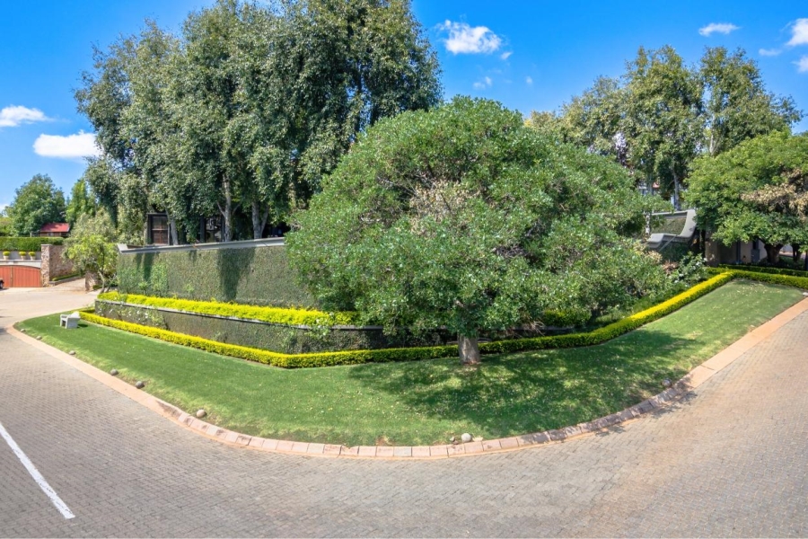 5 Bedroom Property for Sale in Waterkloof Ridge Gauteng