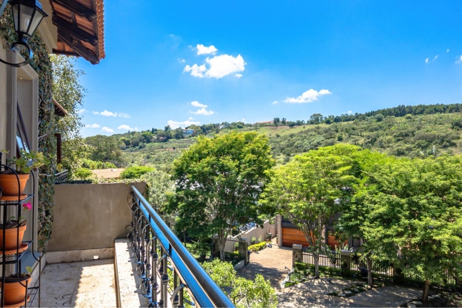 5 Bedroom Property for Sale in Waterkloof Ridge Gauteng