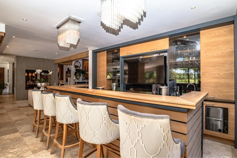 5 Bedroom Property for Sale in Waterkloof Ridge Gauteng