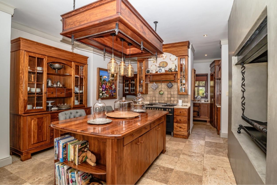 5 Bedroom Property for Sale in Waterkloof Ridge Gauteng