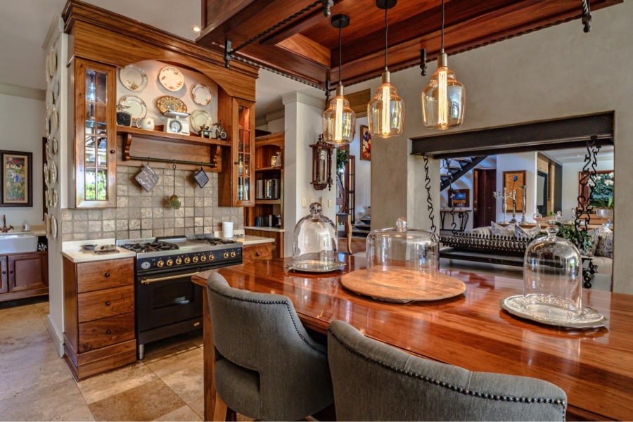 5 Bedroom Property for Sale in Waterkloof Ridge Gauteng