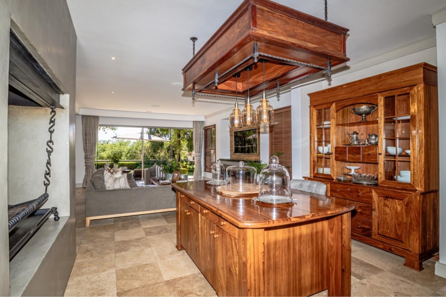 5 Bedroom Property for Sale in Waterkloof Ridge Gauteng