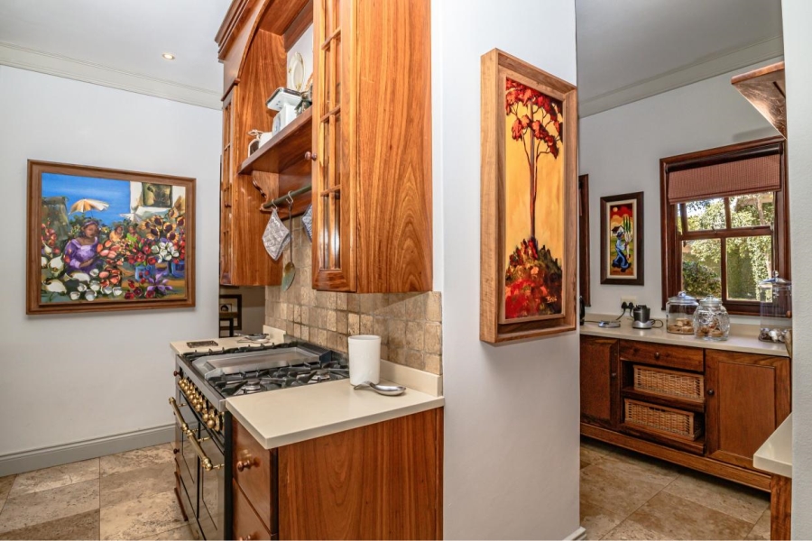 5 Bedroom Property for Sale in Waterkloof Ridge Gauteng