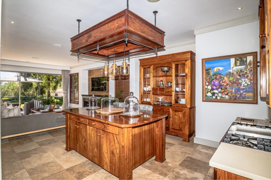 5 Bedroom Property for Sale in Waterkloof Ridge Gauteng