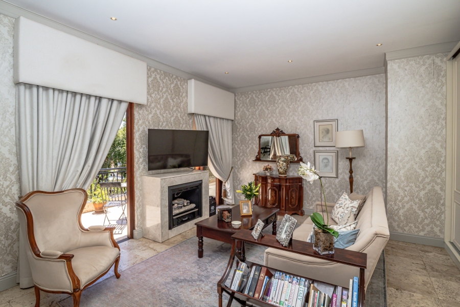 5 Bedroom Property for Sale in Waterkloof Ridge Gauteng