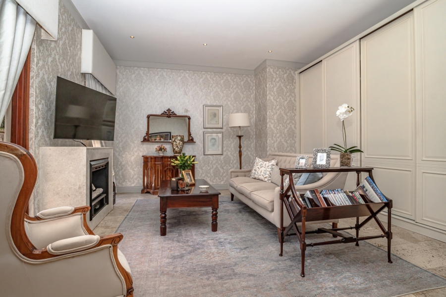 5 Bedroom Property for Sale in Waterkloof Ridge Gauteng