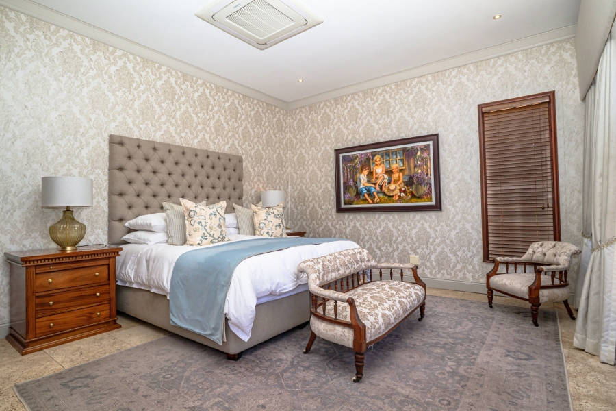 5 Bedroom Property for Sale in Waterkloof Ridge Gauteng