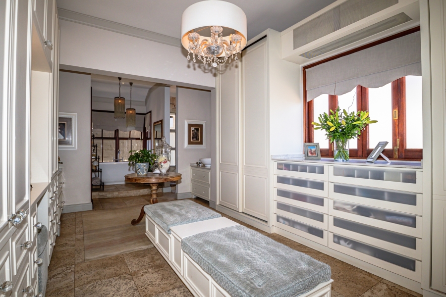 5 Bedroom Property for Sale in Waterkloof Ridge Gauteng