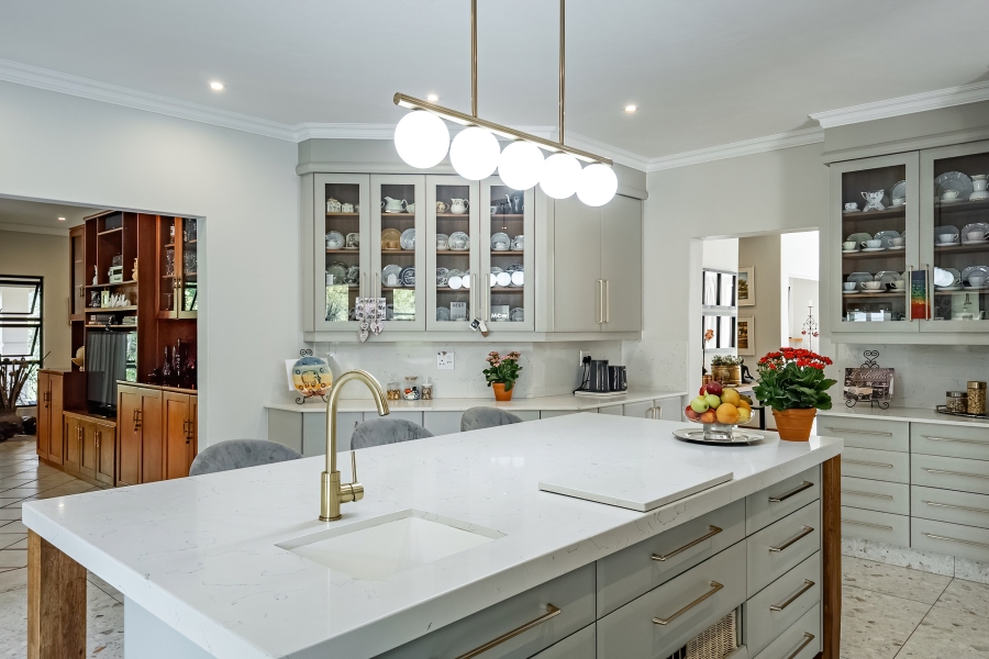 5 Bedroom Property for Sale in Cornwall Hill Gauteng