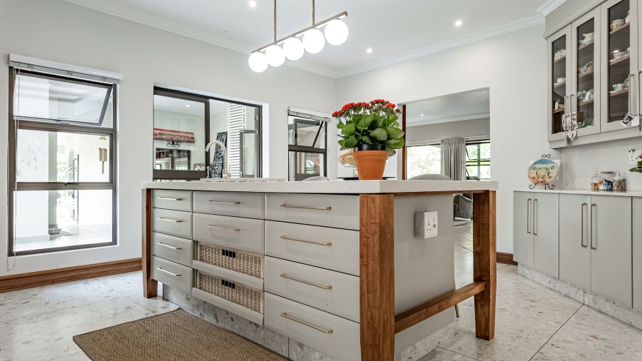 5 Bedroom Property for Sale in Cornwall Hill Gauteng