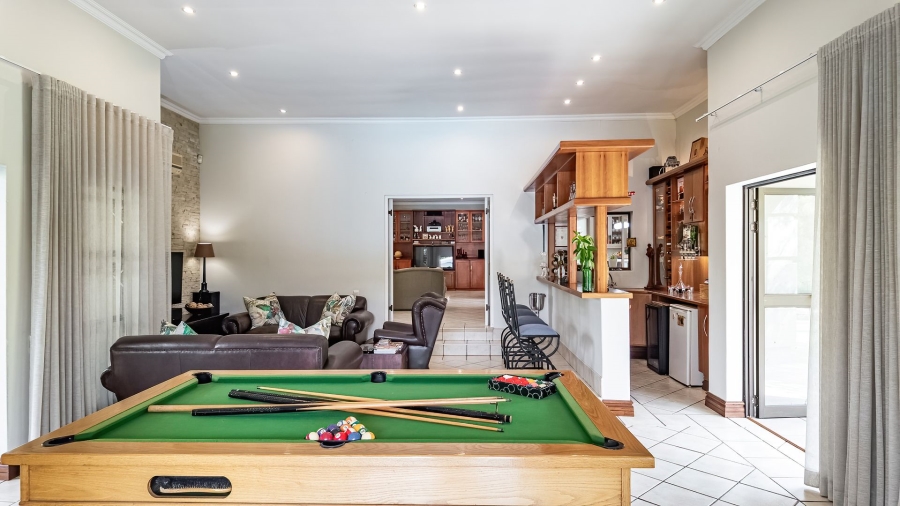 5 Bedroom Property for Sale in Cornwall Hill Gauteng