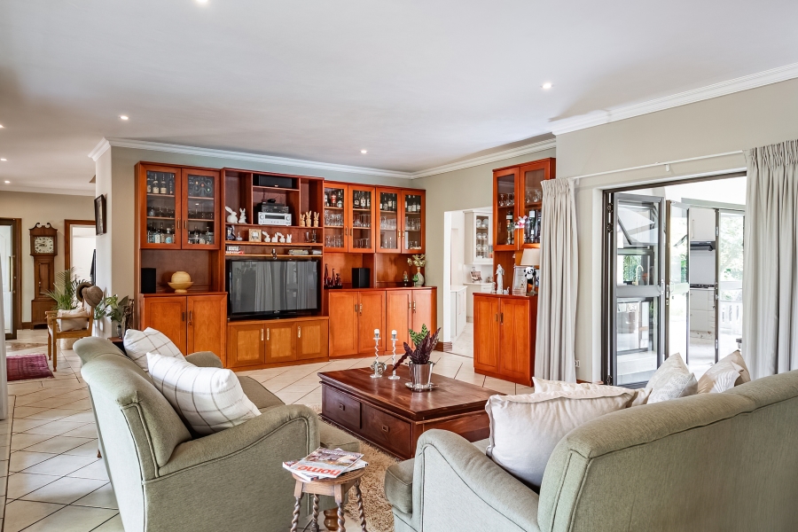 5 Bedroom Property for Sale in Cornwall Hill Gauteng